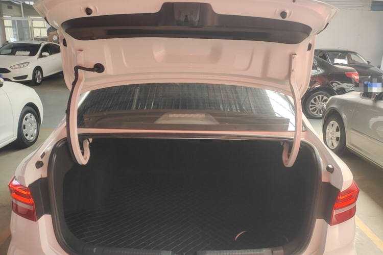 Volkswagen Lavida 2018 car image #19