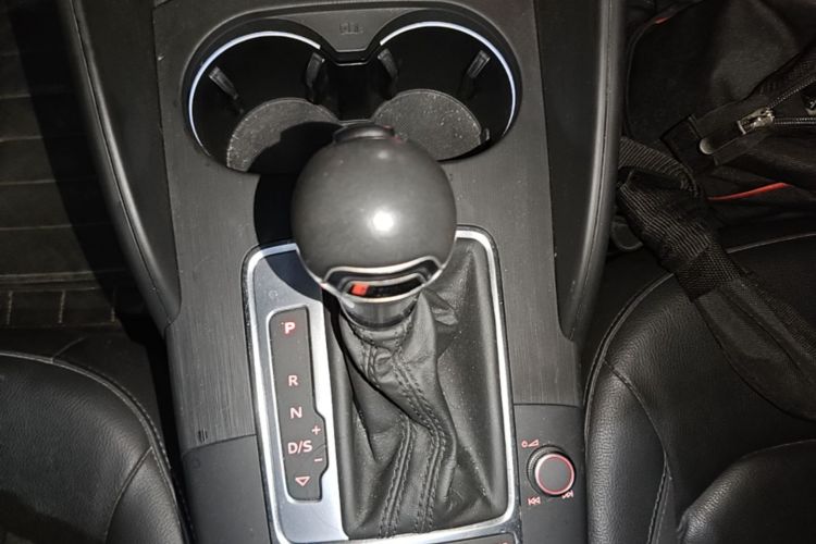 Audi A3 2017 car image #16