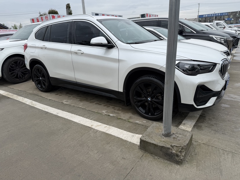 BMW X1 2021 #3 BMW X1 2021 car image #3
