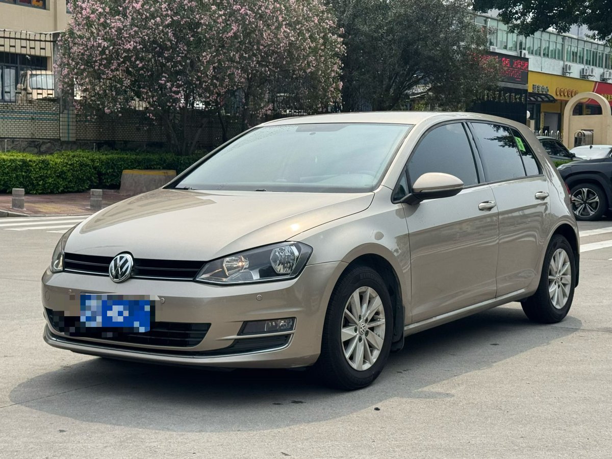 Volkswagen Golf 2017 car image 