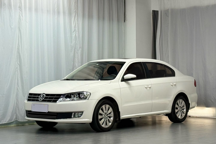 Volkswagen Lavida 2015 car image #2