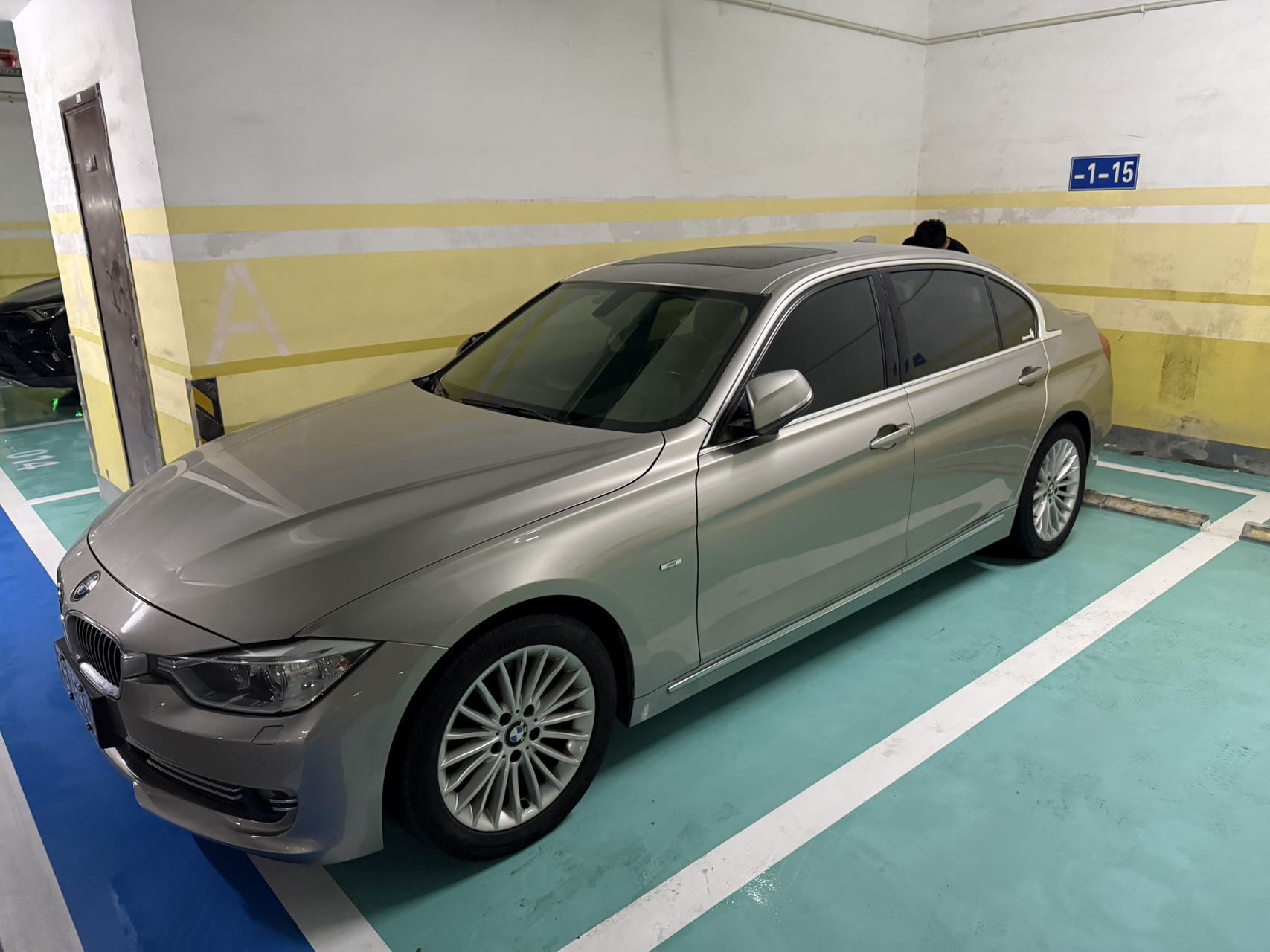 BMW 3 Series 2014 car image 