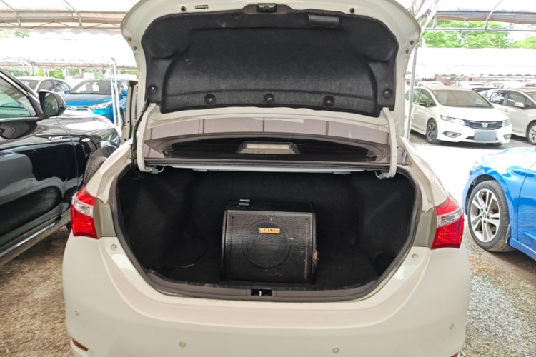Toyota Corolla 2017 car image #19
