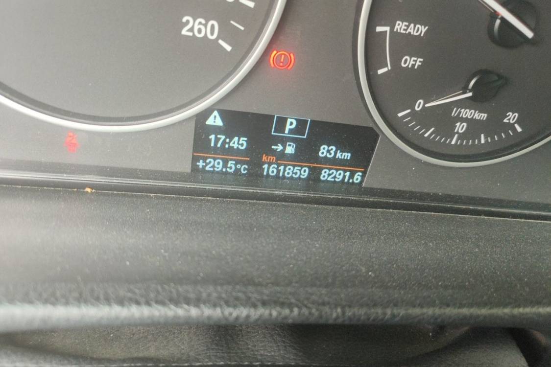 BMW 3 Series 2017 car image #27