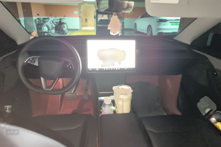 Tesla Model Y 2025 car image #11