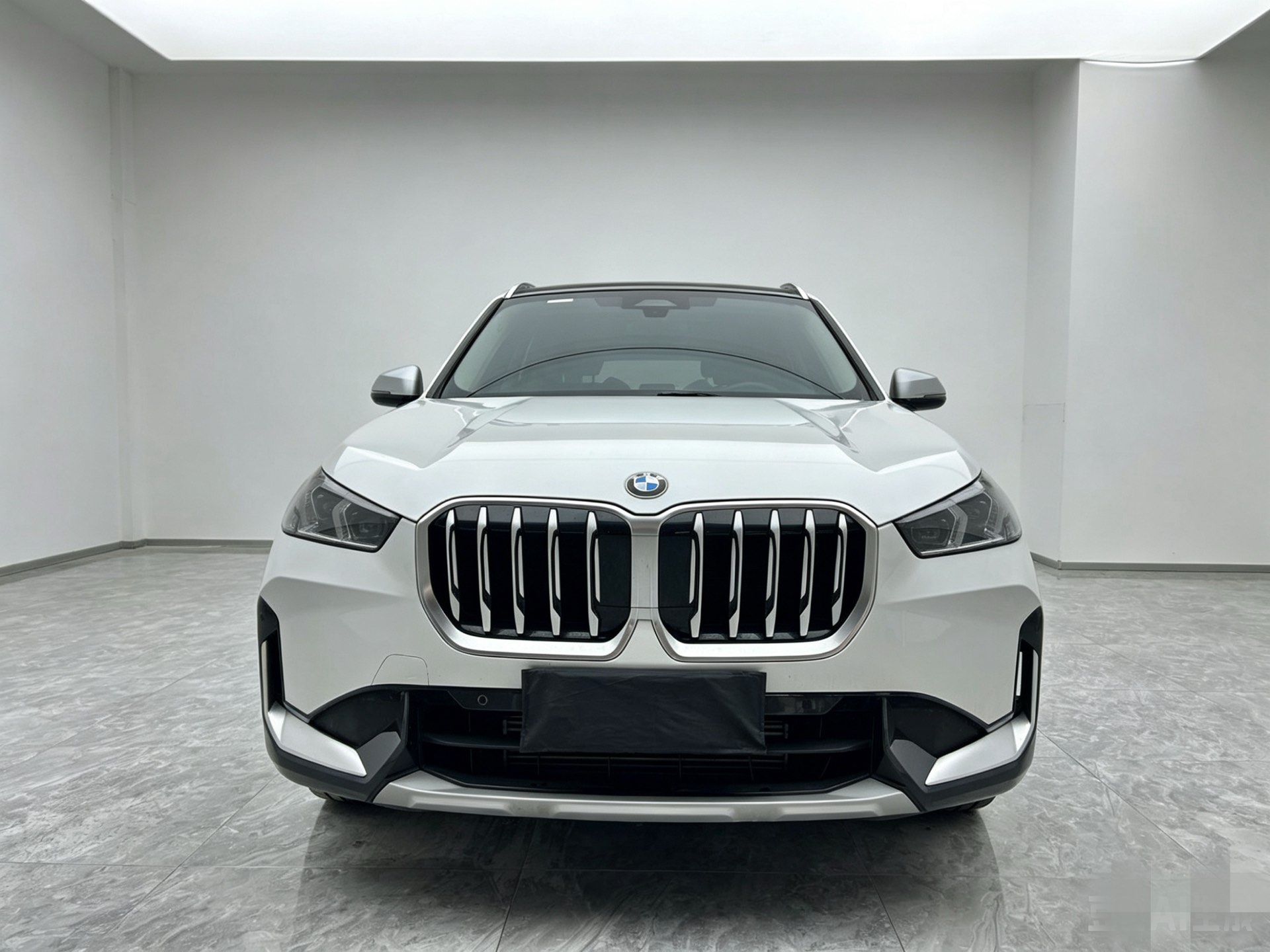 BMW X1 2023 car image #2