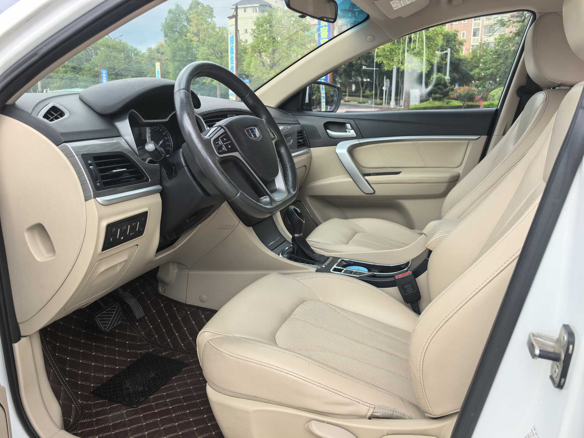 GEELY Emgrand 2017 #4 GEELY Emgrand 2017 imagen de coche #4