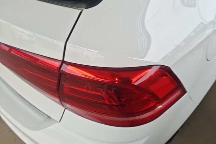 Volkswagen Santana 2017 car image #8