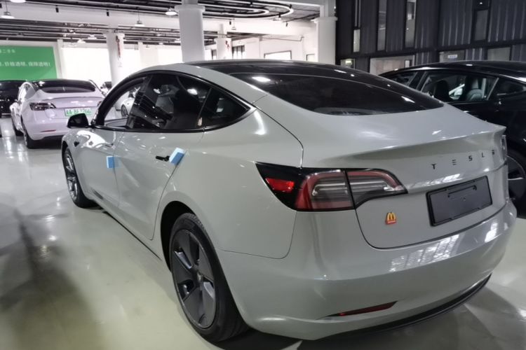 Tesla Model 3 2023 immagine di auto #5