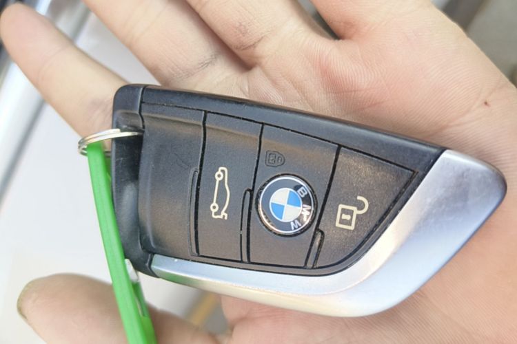 BMW X1 2020 car image #9