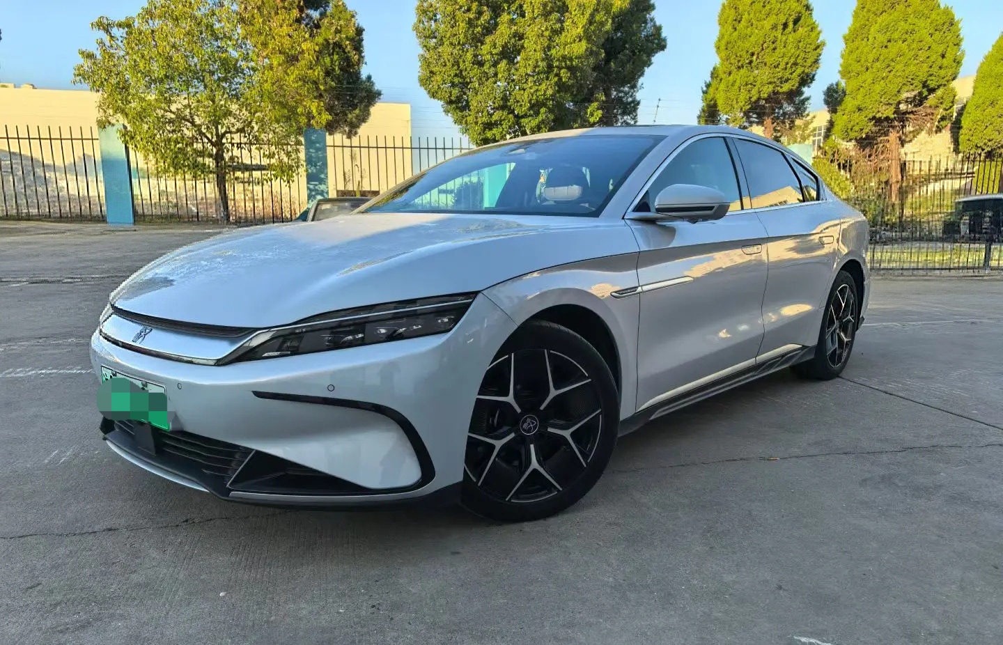 BYD Han 2024 car image 