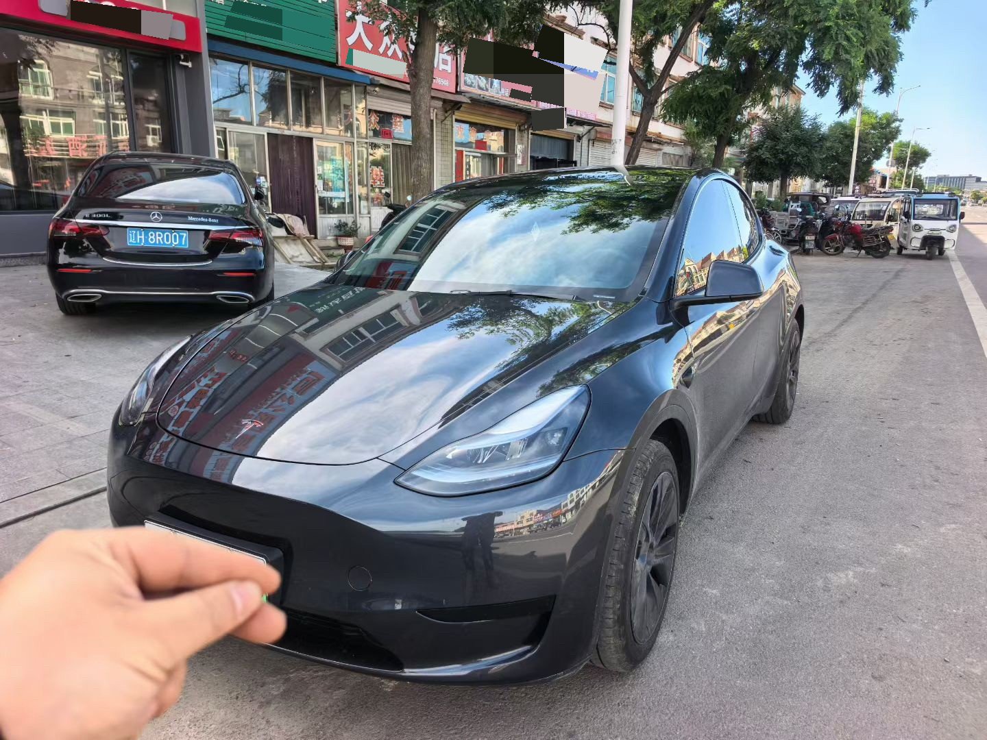 Tesla Model Y 2024 car image 