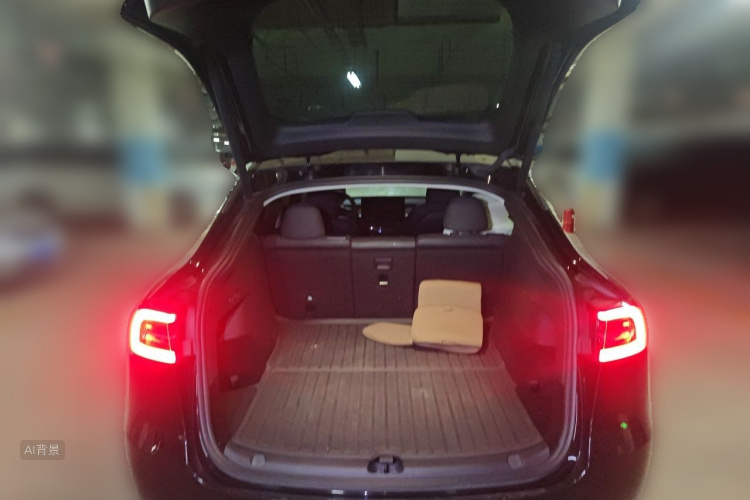 Tesla Model Y 2023 car image #21
