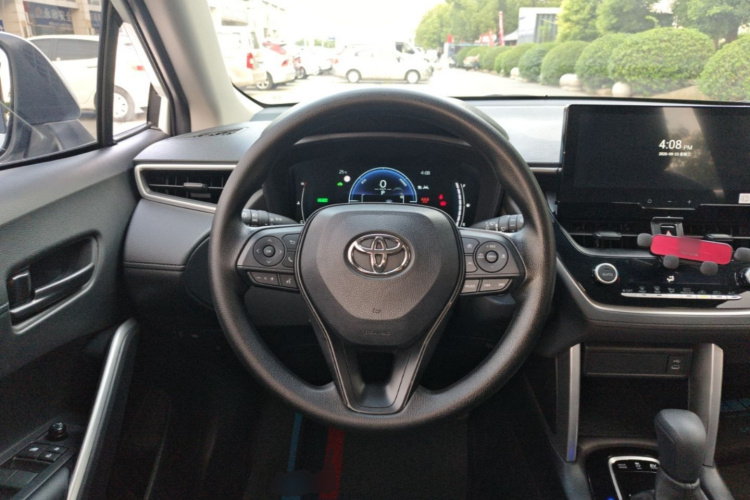 Toyota Corolla Cross 2024 car image #11