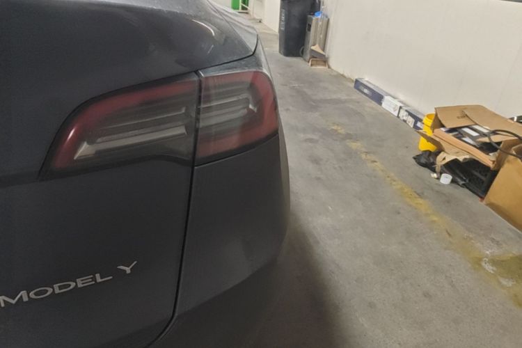 Tesla Model Y 2022 #8 Tesla Model Y 2022 car image #8