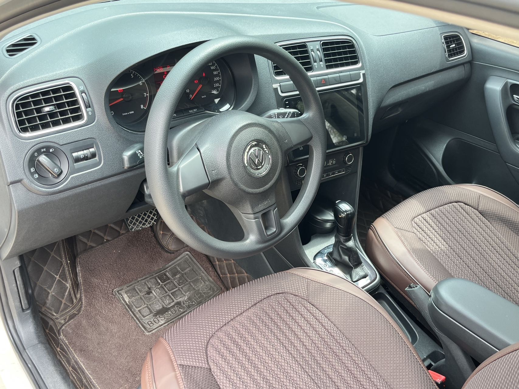Volkswagen Polo 2014 immagine di auto #8