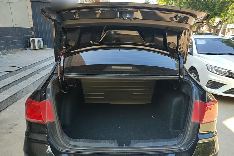 Volkswagen Santana 2022 car image #19