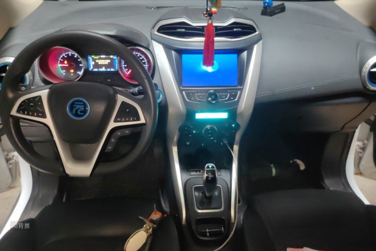 BYD Yuan New Energy 2018 car image #11