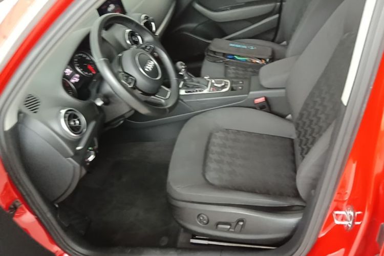 Audi A3 2016 car image #17