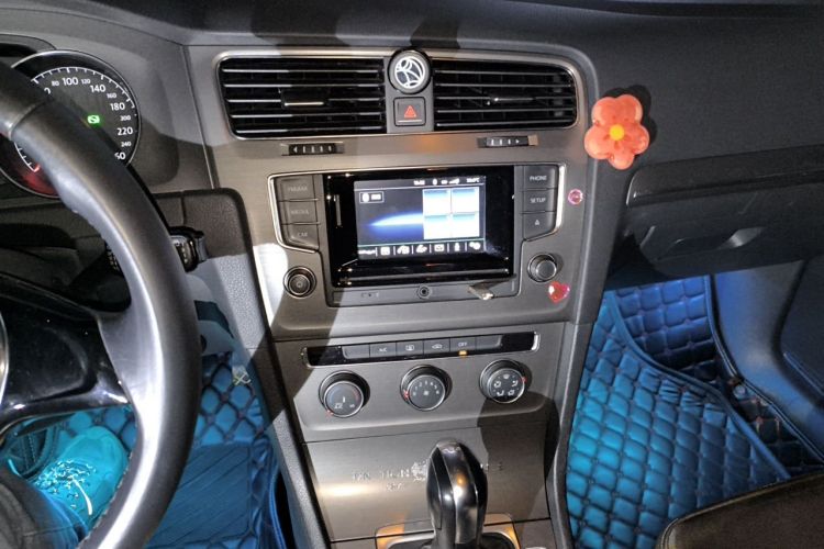 Volkswagen Golf 2015 #13 Volkswagen Golf 2015 car image #13