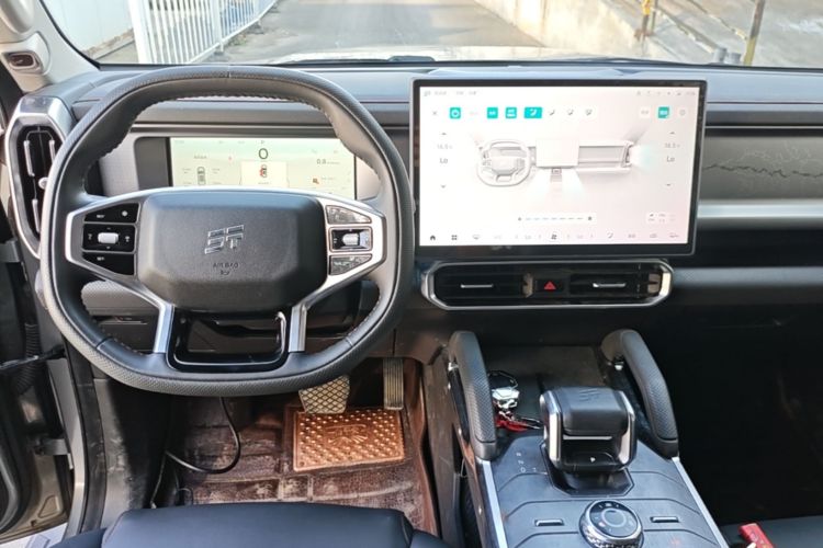 Jetour Traveller 2024 car image #10