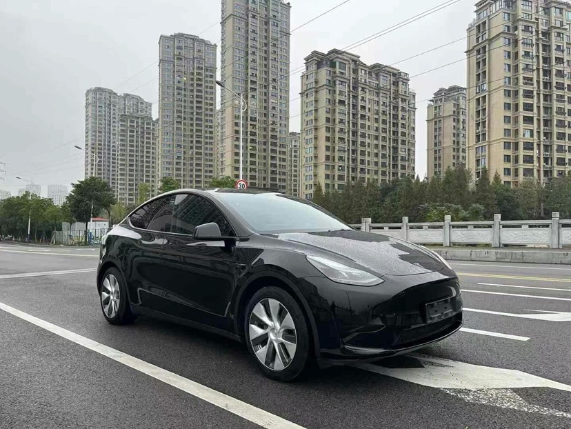 Tesla Model Y 2023 #3 Tesla Model Y 2023 immagine di auto #3
