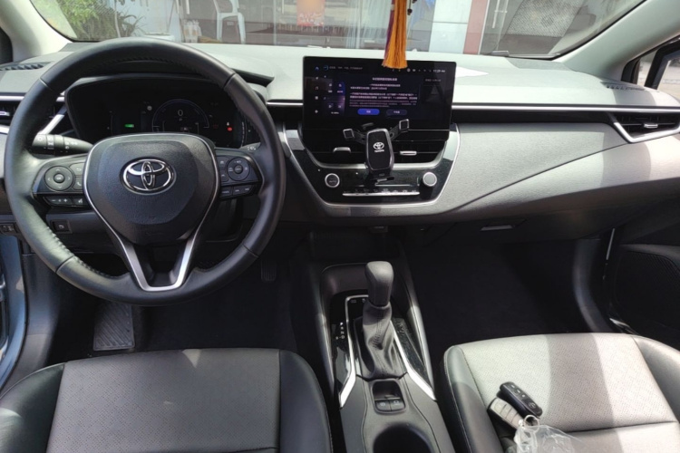Toyota Corolla 2025 car image #11