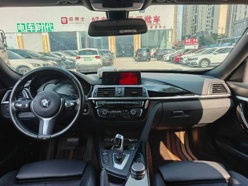 BMW 3 Series GT 2019 imagem de carro #9