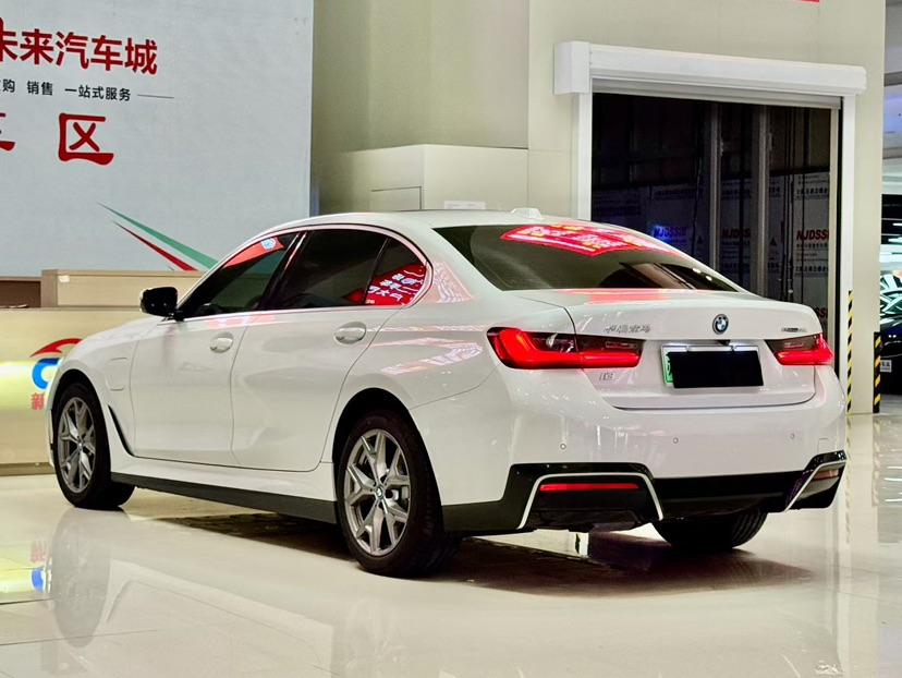 BMW i3 2023 car image #7
