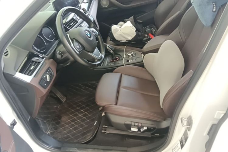 BMW X1 2023 car image #17