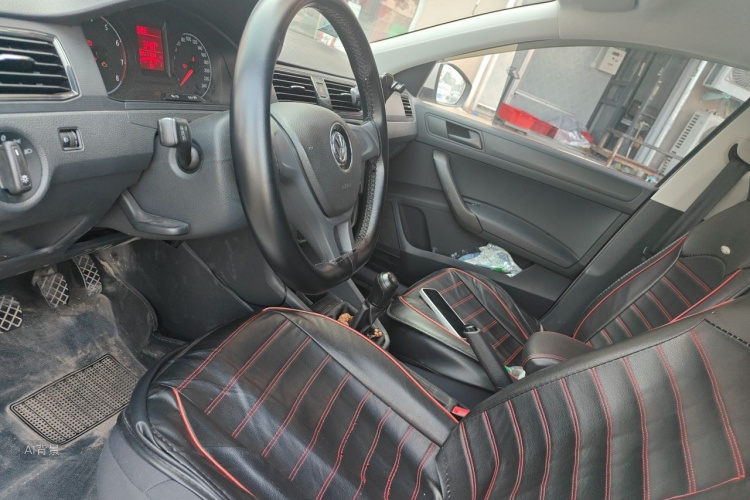 Volkswagen Santana 2018 car image #17