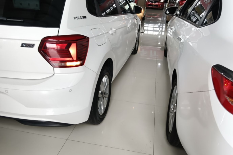 Volkswagen Polo 2022 car image #8