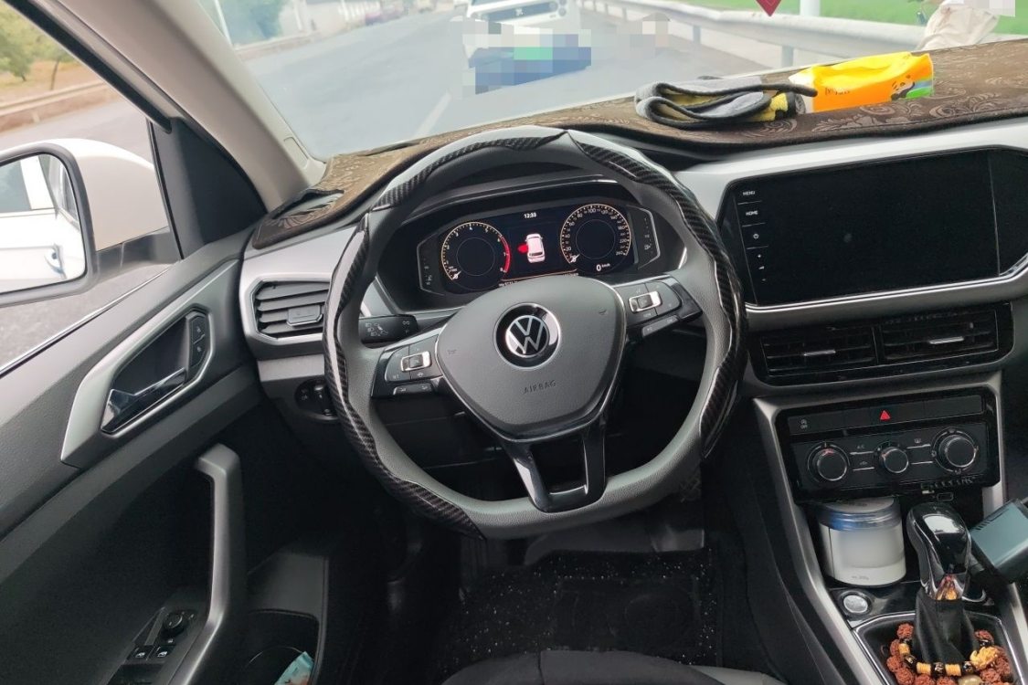 Volkswagen T-Cross 2022 car image #22