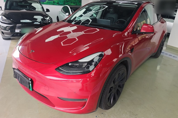 Tesla Model Y 2021 car image #2