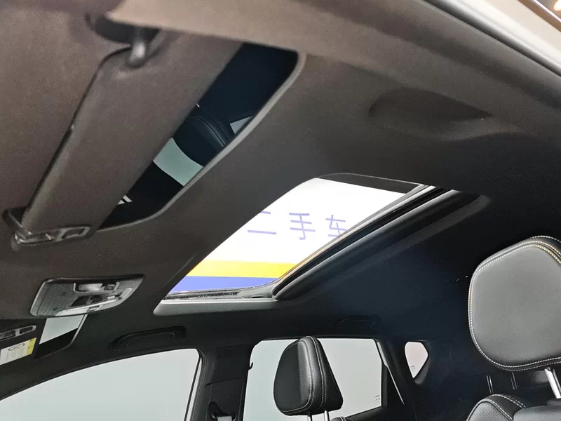 GEELY Coolray 2025 car image #12