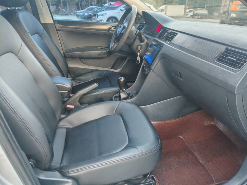 Volkswagen Santana 2016 car image #7