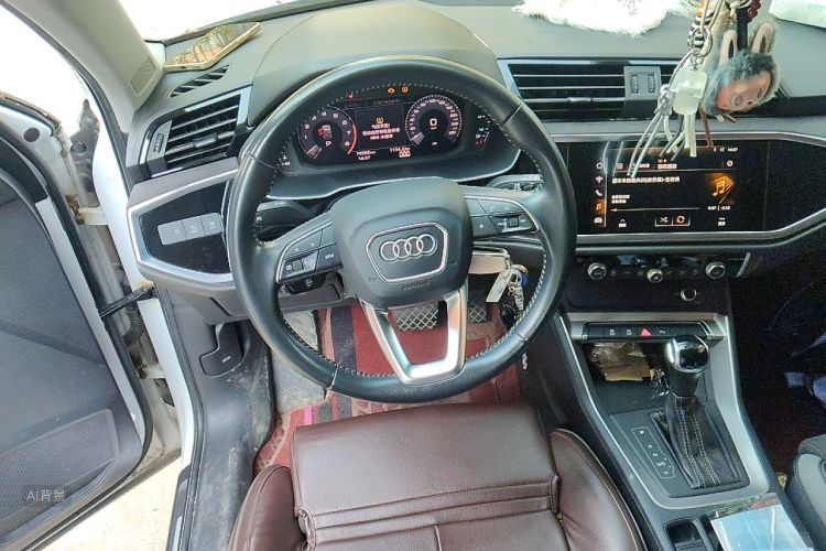 Audi Q3 2019 #12 Audi Q3 2019 car image #12