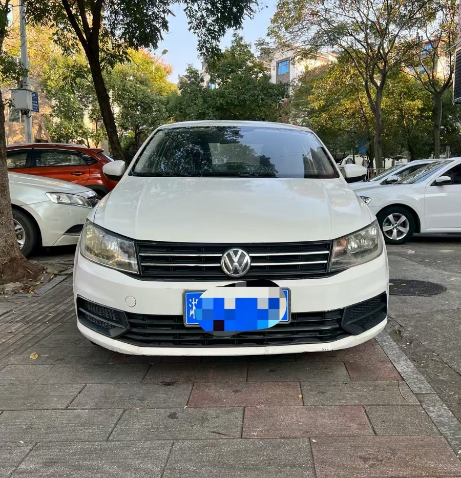 Volkswagen Santana 2018 imagen de coche #6