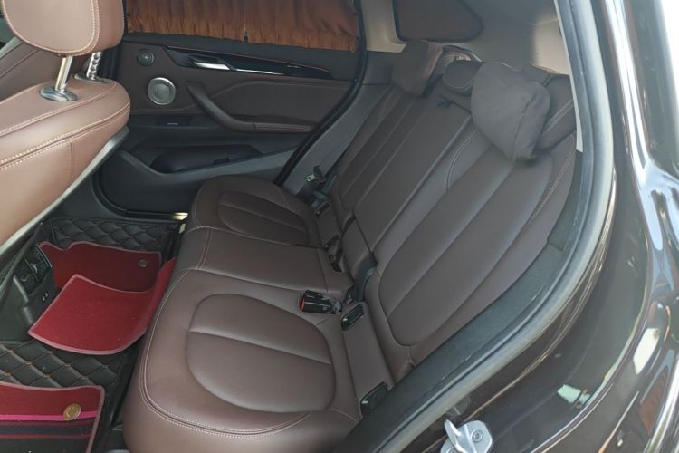 BMW X1 2021 car image #10