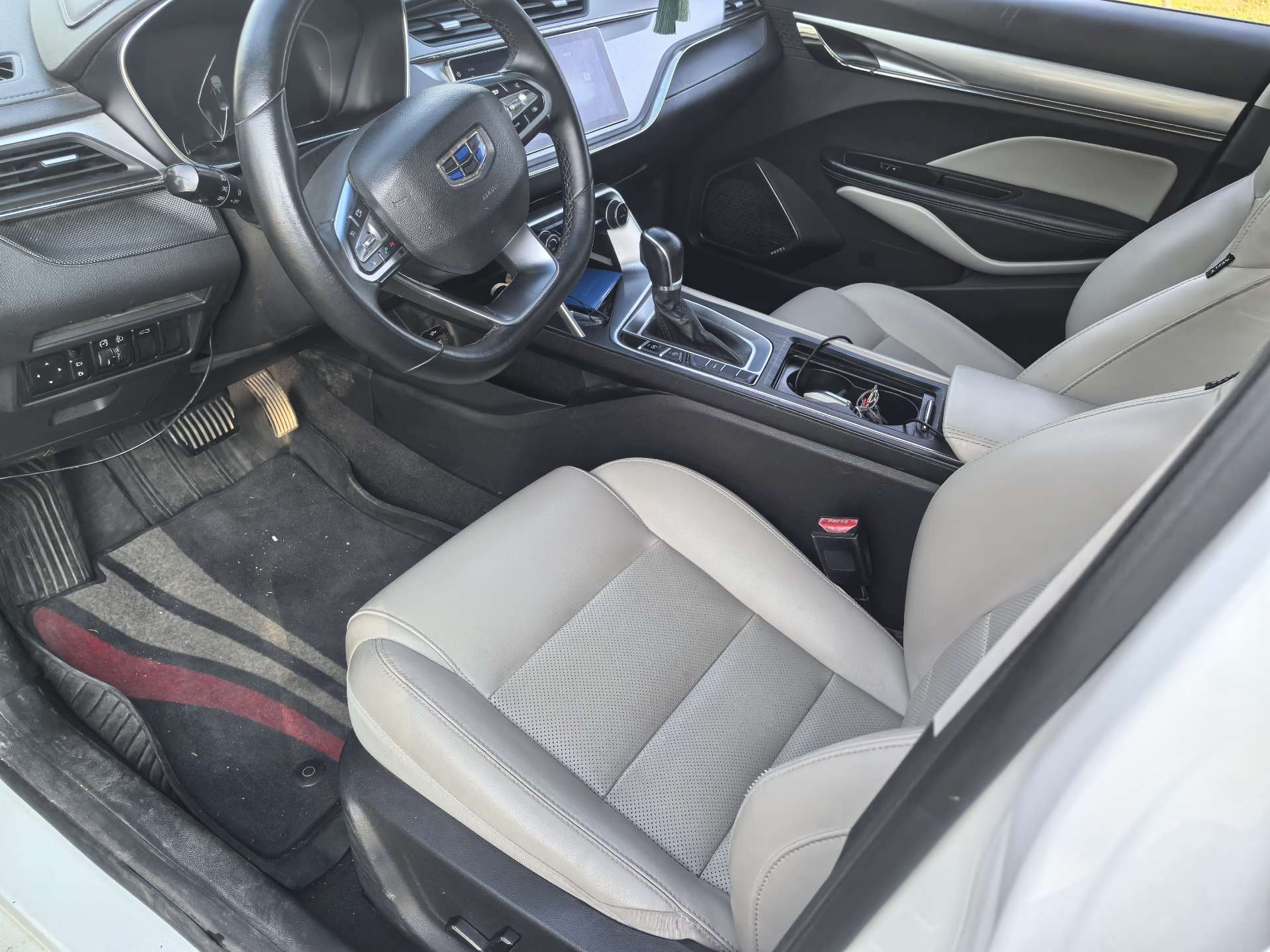 GEELY Binray 2018 imagen de coche #5