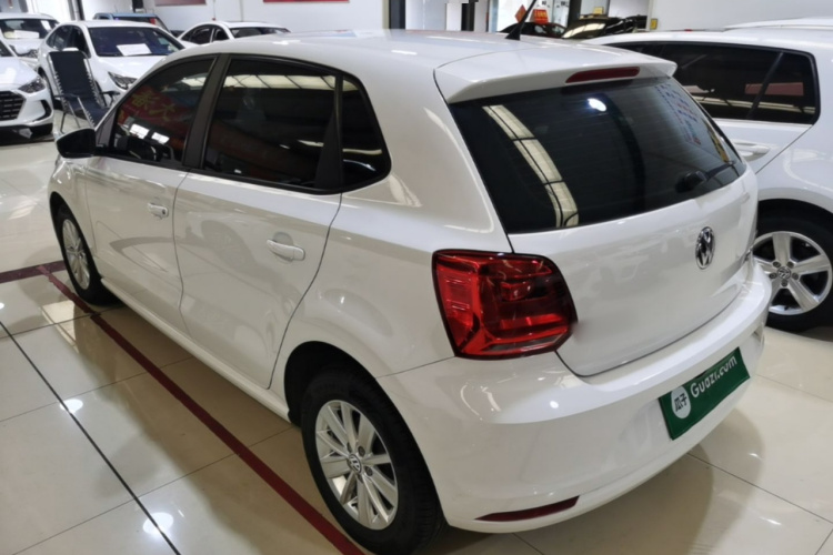 Volkswagen Polo 2019 car image #5