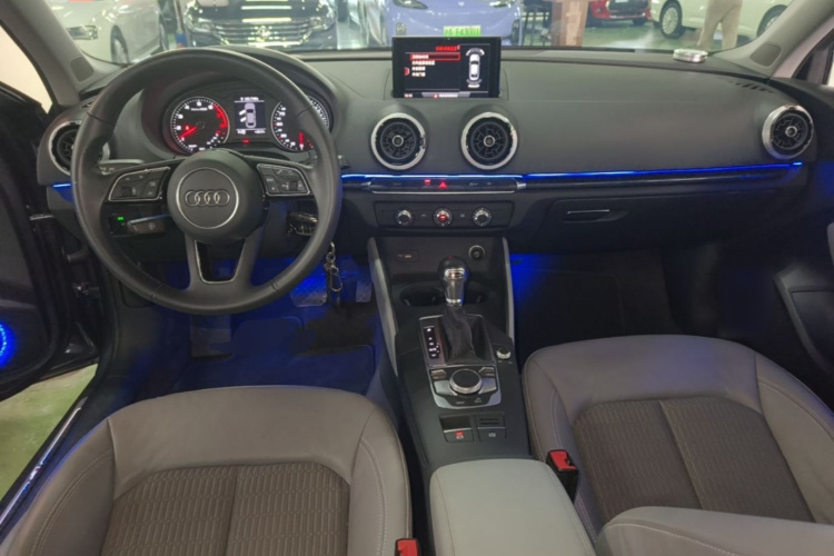 Audi A3 2020 immagine di auto #10