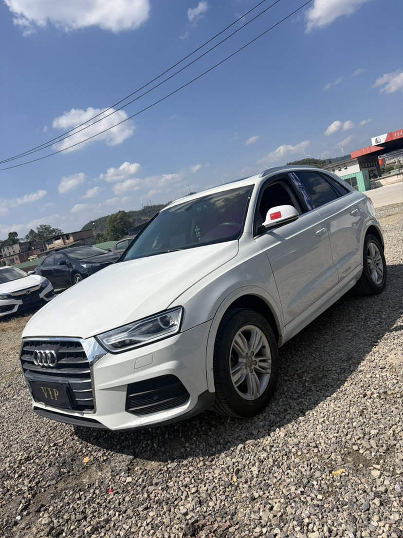 Audi Q3 2017 car image #3