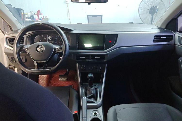 Volkswagen Polo 2020 car image #10