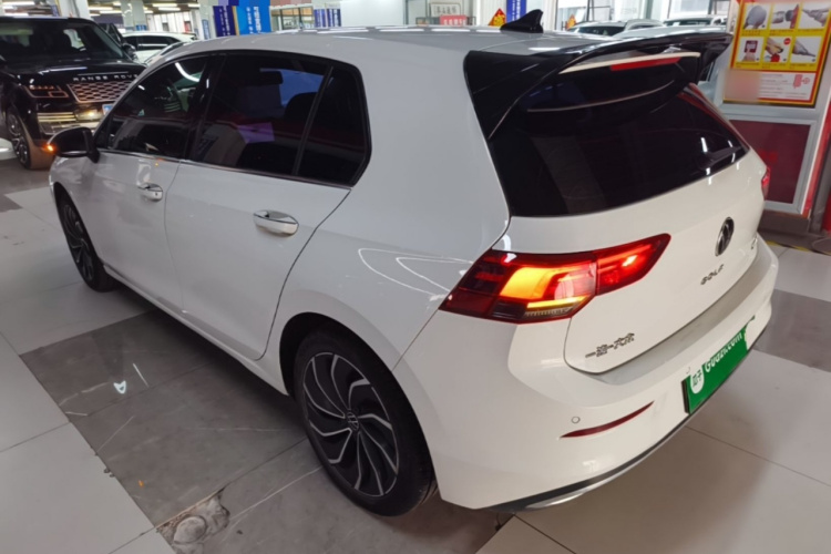 Volkswagen Golf 2021 car image #5