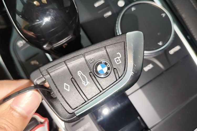 BMW 3 Series 2020 #9 BMW 3 Series 2020 car image #9