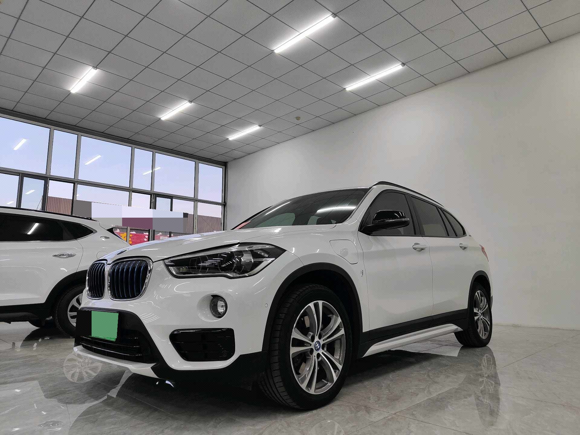 BMW X1 New Energy 2017 BMW X1 New Energy 2017 car image