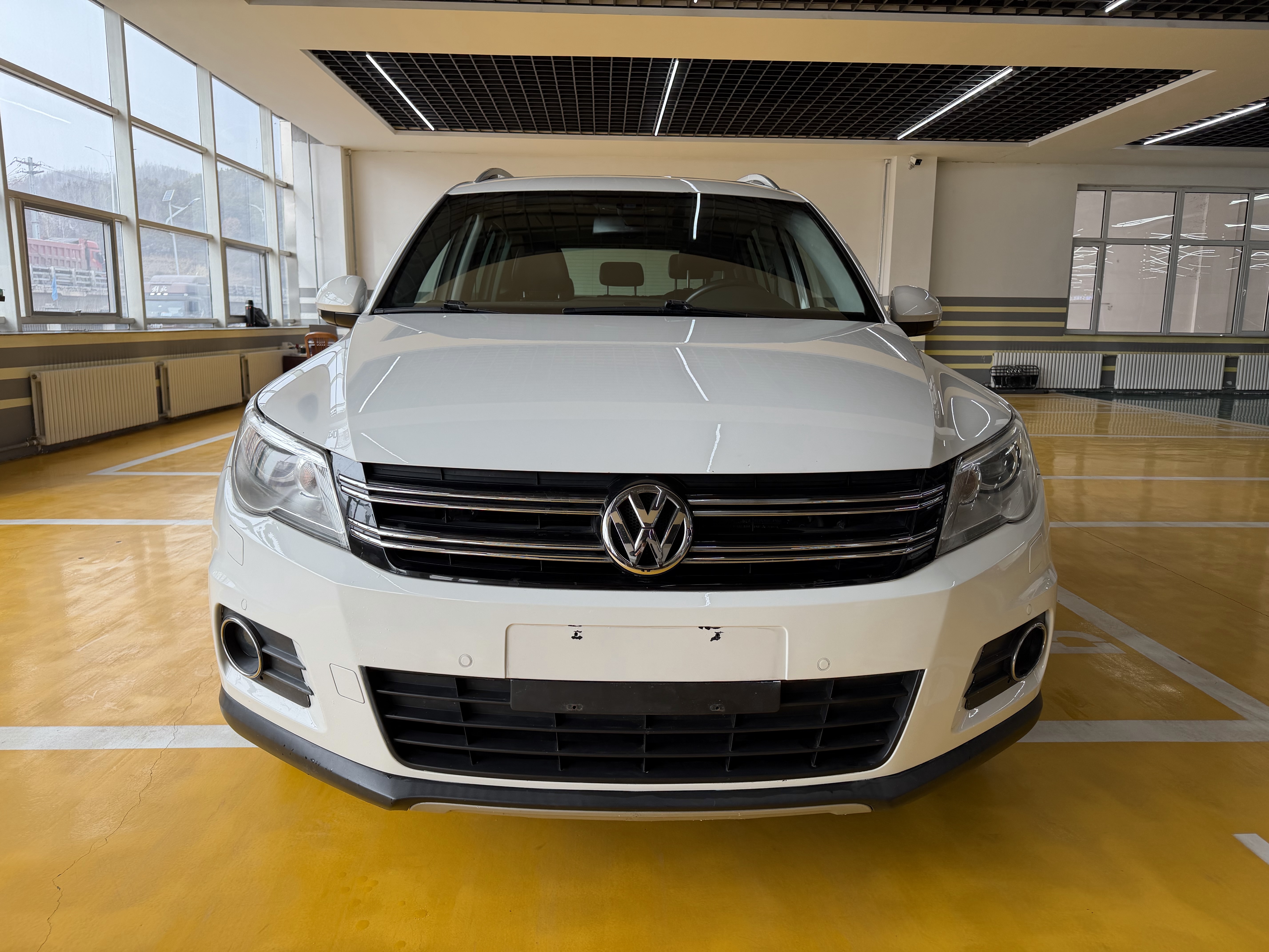 Volkswagen Tiguan 2012 Volkswagen Tiguan 2012 car image
