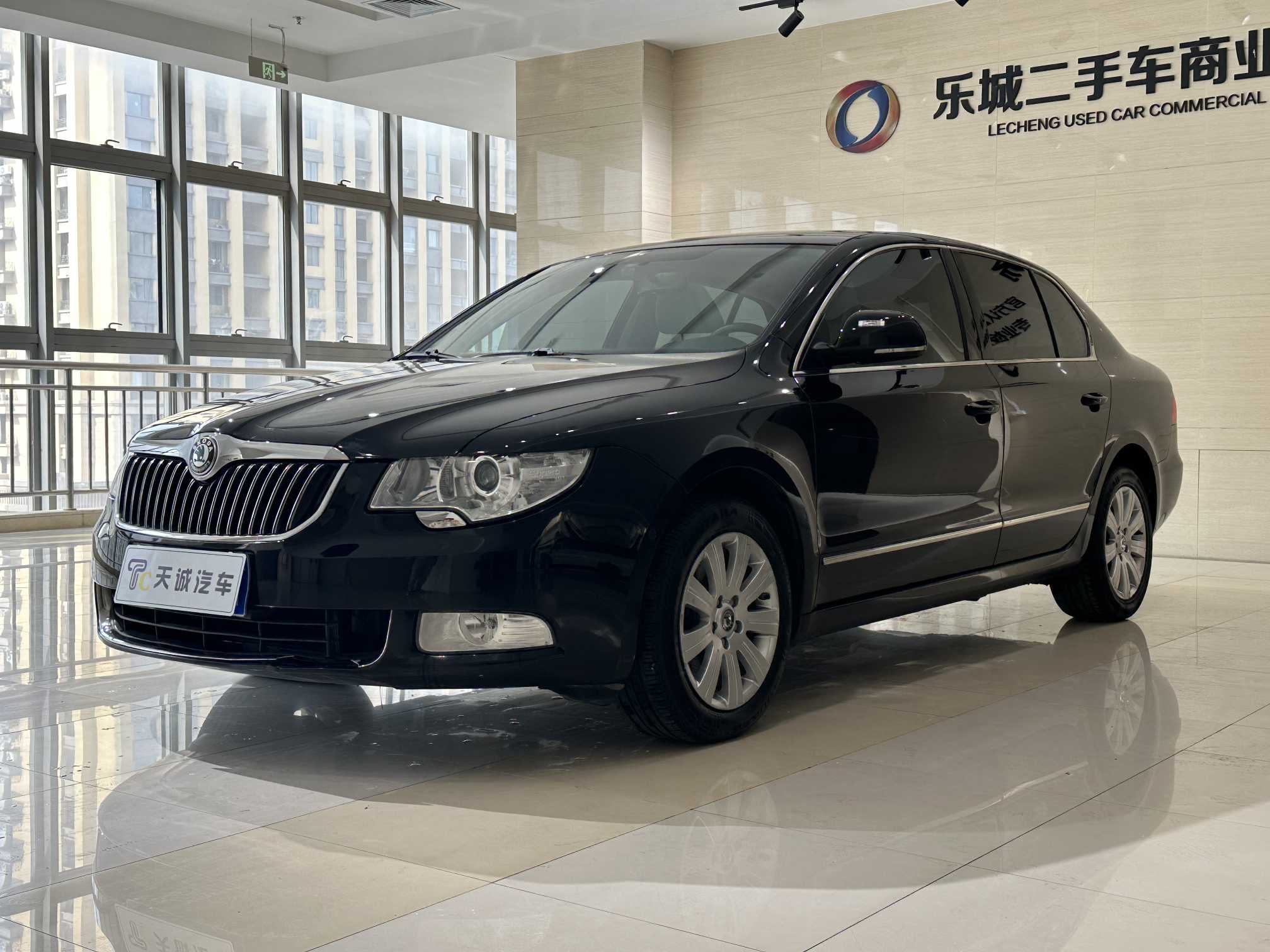 Skoda Superb 2013 Skoda Superb 2013 immagine di auto