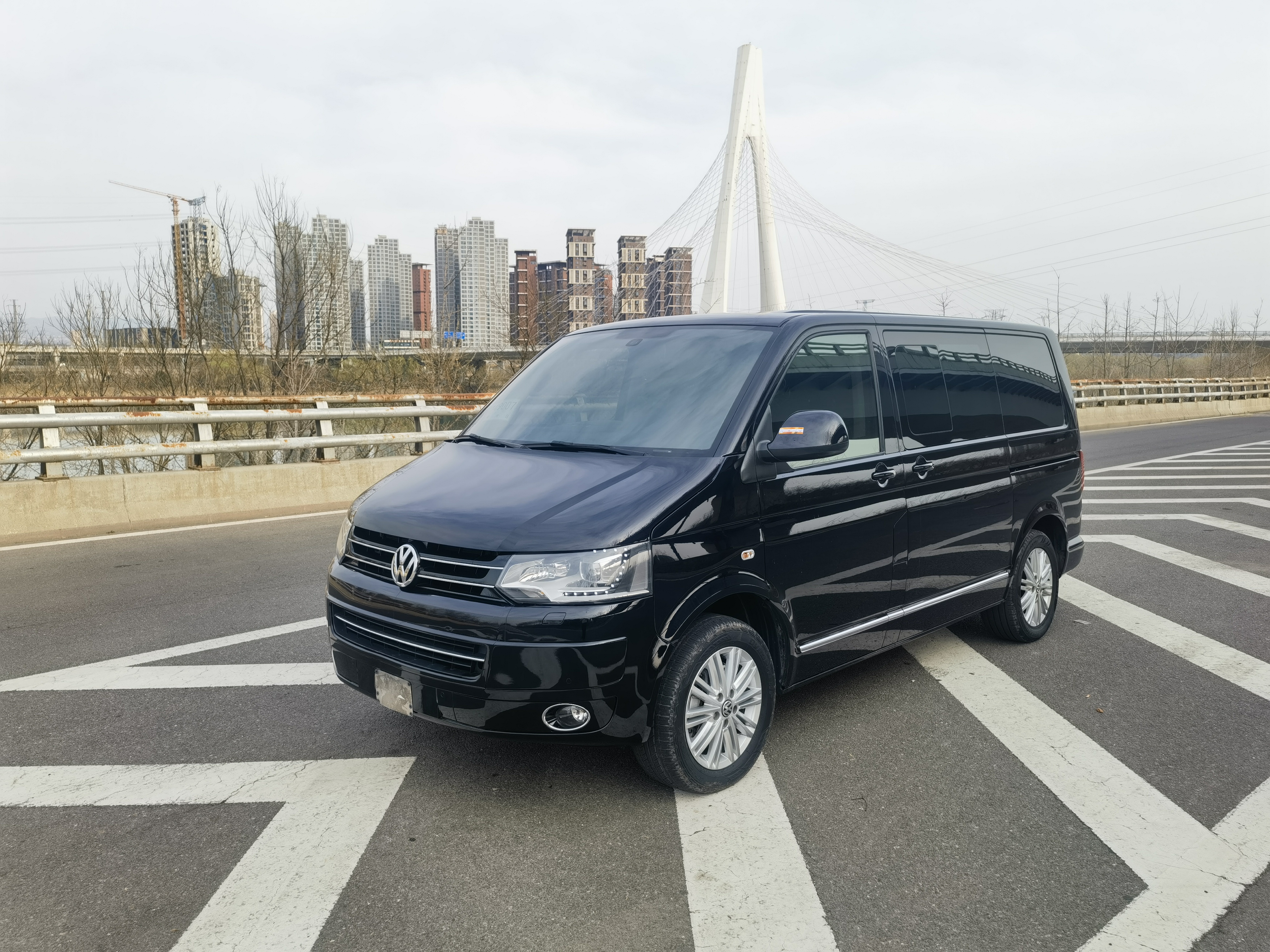 Volkswagen Multivan 2015 汽车图片 